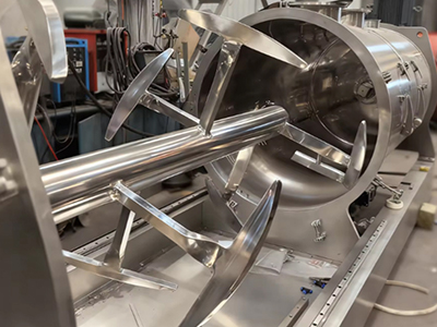 Entrega de un mezclador de arado para un importante fabricante de alimentos en Jordania